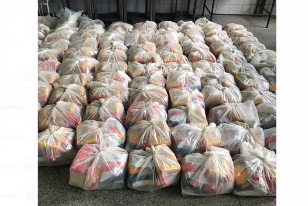 Prefeitura de Areia Branca inicia entrega dos kits de alimentação escolar